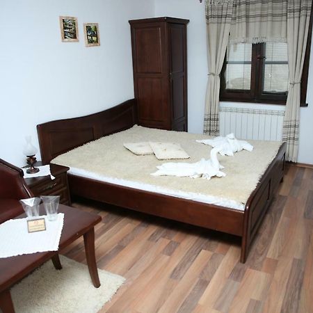 Oazis Guesthouse Lovech Exterior photo