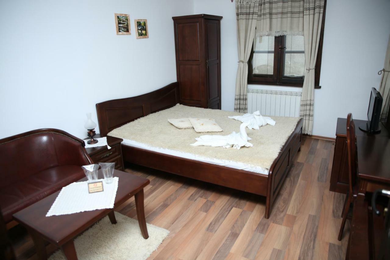 Oazis Guesthouse Lovech Exterior photo