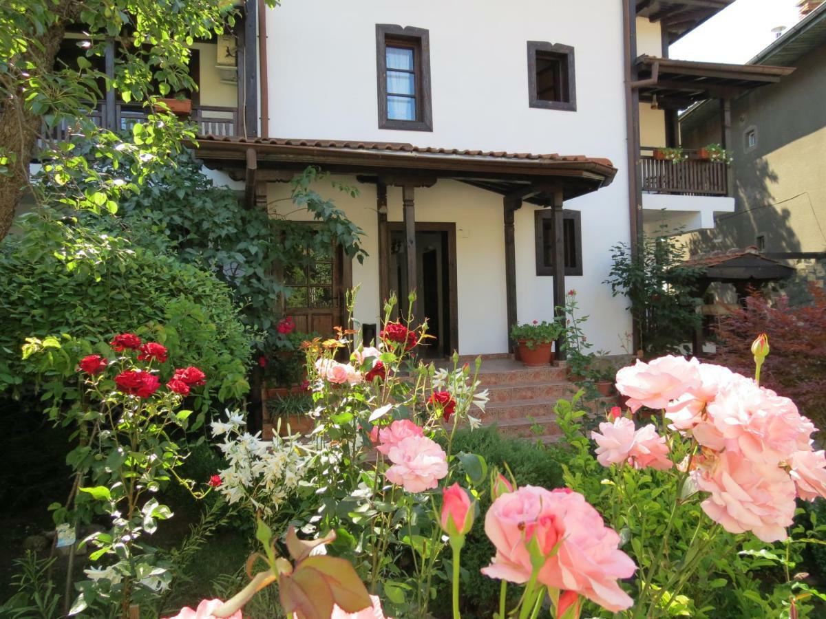 Oazis Guesthouse Lovech Exterior photo