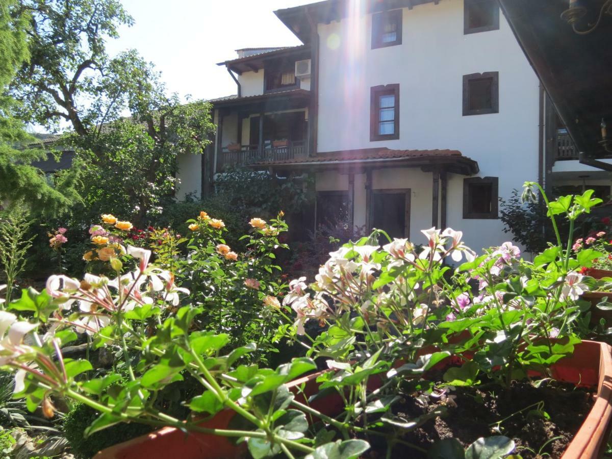 Oazis Guesthouse Lovech Exterior photo
