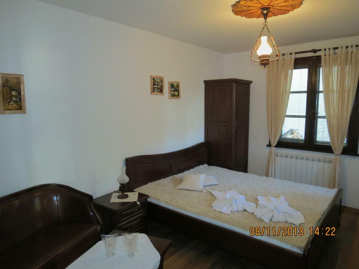 Oazis Guesthouse Lovech Exterior photo